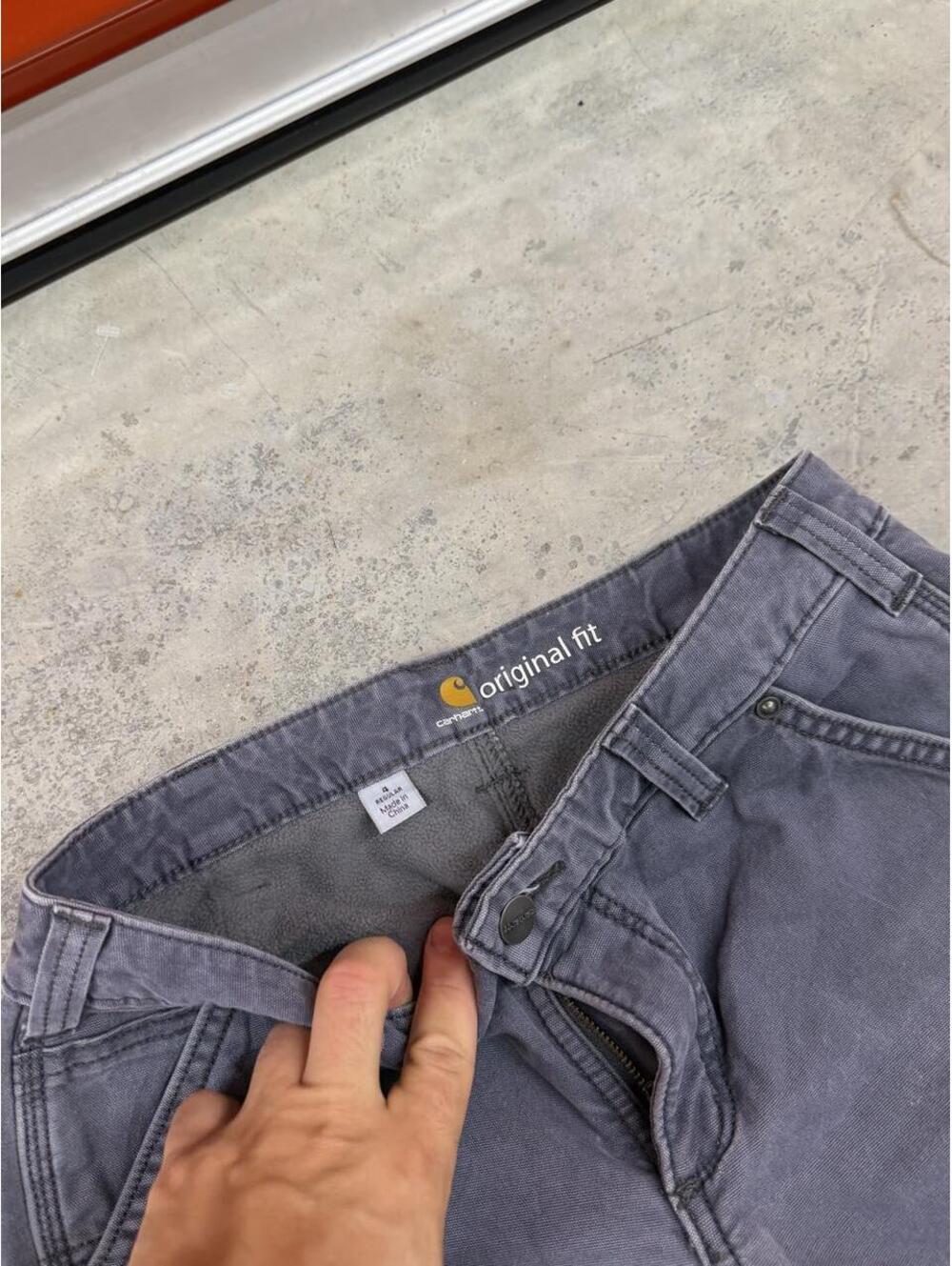 vintage carhartt grey straight leg fleece lined cargo pants size 4 WOMENS - Picture 3 of 4